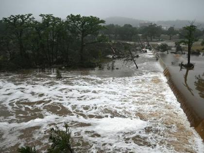 Texas flooding latest 51 dead, including 15 children 27 girls attended 'Summer Camp' missing trees uprooted vehicles washed away many buildings damaged | Texas Floods: 15 बच्चों सहित 51 की मौत, ‘समर कैंप’ में शामिल हुईं 27 लड़कियां लापता, पेड़ उखड़े, वाहन बहे और कई इमारतें क्षतिग्रस्त Texas flooding latest 51 dead, including 15 children 27 girls attended 'Summer Camp' missing trees uprooted vehicles washed away many buildings damaged | Texas Floods: 15 बच्चों सहित 51 की मौत, ‘समर कैंप’ में शामिल हुईं 27 लड़कियां लापता, पेड़ उखड़े, वाहन बहे और कई इमारतें क्षतिग्रस्त