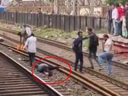 Mumbai 5 passengers travelling by local train dead people fell from crowded train video viral | Mumbai: लोकल ट्रेन से सफर कर रहे 4 यात्रियों की मौत, भीड़ से भरी ट्रेन से गिरे लोग; दर्दनाक वीडियो वायरल