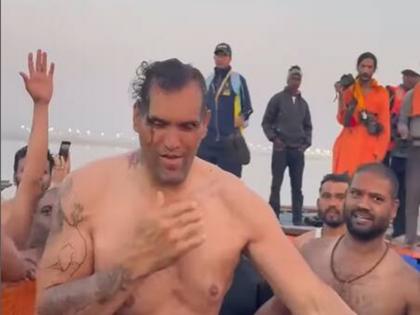 Maha Kumbh 2025: The Great Khali increases selfie craze while taking holy dip in Sangam at Maha Kumbh | WATCH | Maha Kumbh 2025: महाकुंभ में संगम में पवित्र डुबकी लगाते हुए द ग्रेट खली ने सेल्फी का क्रेज बढ़ाया | WATCH Maha Kumbh 2025: The Great Khali increases selfie craze while taking holy dip in Sangam at Maha Kumbh | WATCH | Maha Kumbh 2025: महाकुंभ में संगम में पवित्र डुबकी लगाते हुए द ग्रेट खली ने सेल्फी का क्रेज बढ़ाया | WATCH