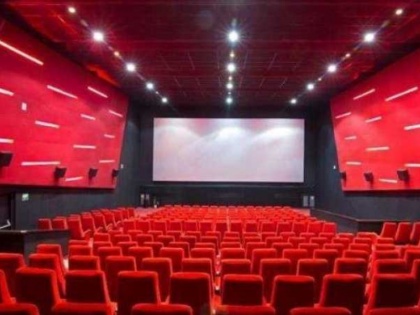 Maharashtra govt's decision Rs 10 lakh fine to imposed if theatre owners do not screen Marathi movies | मराठी फिल्मों की स्क्रिनिंग नहीं करने पर थियेटर मालिकों पर लगेगा 10 लाख रुपये का जुर्माना, महाराष्ट्र सरकार का नया फैसला