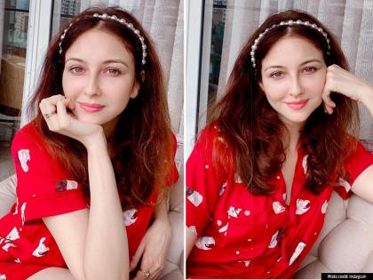 'भाबीजी घर पर हैं' एक्ट्रेस सौम्या टंडन ने शेयर की ग्लैमरस तस्वीरें, See Pics