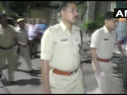 Trinamool Leader Shot Dead By Men On Bike In Kolkata, captured on CCTV | कोलकाता में तृणमूल कांग्रेस के वार्ड अध्यक्ष की गोली मारकर हत्या, बीजेपी पर लगा आरोप