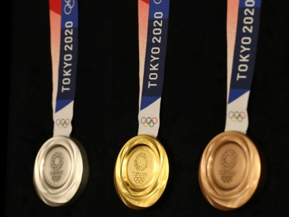 Tokyo 2020 Olympic medal design unveiled | टोक्यो ओलंपिक 2020 के पदकों का हुआ दीदार, एक साल बाद शुरू होगा खेलों का महाकुंभ