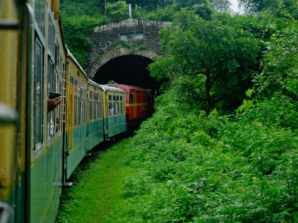 Kalka to Shimla: My first toy train trip, Train Ho Aisi | कालका टू शिमलाः मेरी पहली टॉय ट्रेन यात्रा, ट्रेन हो तो ऐसी