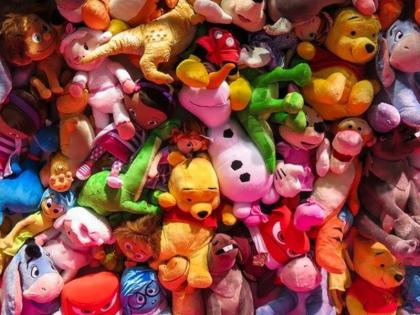 Buyers beware QCI survey cautions against imported toys | बच्चों से दुलार नहीं उनकी जान से खिलवाड़, टेस्टिंग में फेल हुए 67 परसेंट खिलौने, इन बीमारियों का खतरा Buyers beware QCI survey cautions against imported toys | बच्चों से दुलार नहीं उनकी जान से खिलवाड़, टेस्टिंग में फेल हुए 67 परसेंट खिलौने, इन बीमारियों का खतरा