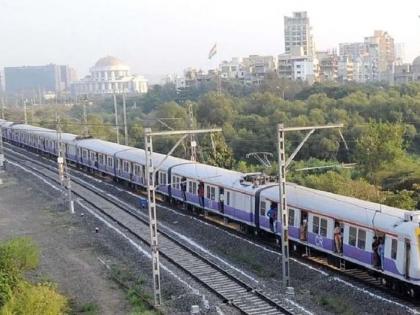 Train Derailed Mumbai panvel 56 local while arriving at CSMT derailed | Mumbai Local Train Derail: मुंबई के छत्रपति स्टेशन पर पनवेल 56 लोकल हुई डीरेल, मेन लाइन पर नहीं पड़ा कोई असर