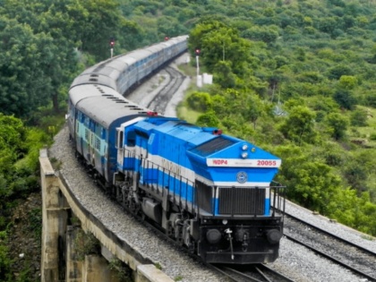 First train carrying stranded migrant workers to leave Kerala today | लॉकडाउन में चलेगी ट्रेन, इन राज्यों से चलेगी स्पेशल ट्रेनें, केंद्रीय गृह मंत्रालय ने जारी किया आदेश