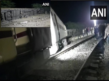 8 coaches of Bandra Terminus-Jodhpur Suryanagari Express train derailed Jodhpur division | बांद्रा से जोधपुर जा रही सूर्यनगरी एक्सप्रेस के 8 डिब्बे पटरी से उतरे, राजस्थान के पाली में हुआ हादसा, घायलों को भर्ती कराया गया