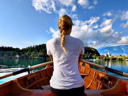 avoid these types of people for happy life in hindi | Self Love: जिदंगी में रहना है खुश तो इन 5 लोगों से रहें दूर, तीसरे वाले देते हैं फालतू की टेंशन avoid these types of people for happy life in hindi | Self Love: जिदंगी में रहना है खुश तो इन 5 लोगों से रहें दूर, तीसरे वाले देते हैं फालतू की टेंशन