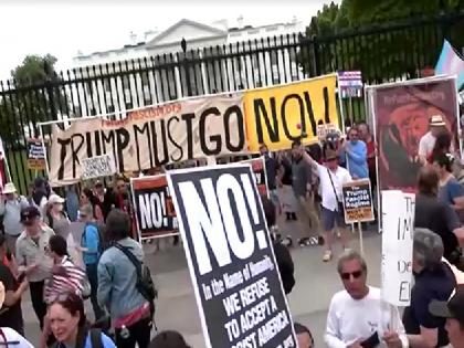 American people took to the streets against Donald Trump new wave of protest against government policies | US: ट्रंप के खिलाफ सड़कों पर उतरी अमेरिकी जनता, सरकार की नीतियों के विरोध की नई लहर American people took to the streets against Donald Trump new wave of protest against government policies | US: ट्रंप के खिलाफ सड़कों पर उतरी अमेरिकी जनता, सरकार की नीतियों के विरोध की नई लहर