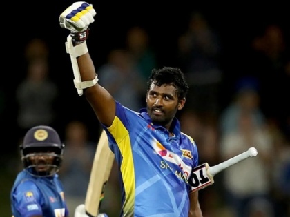 Thisara Perera Hits Six Sixes In An Over Becomes First Sri Lankan Cricketer To Do So In Domestic Cricket | थिसारा परेरा का धमाका, एक ओवर में जड़ दिए 6 छक्के, 13 गेंदों में 52 रनों की तूफानी पारी खेलकर रचा इतिहास