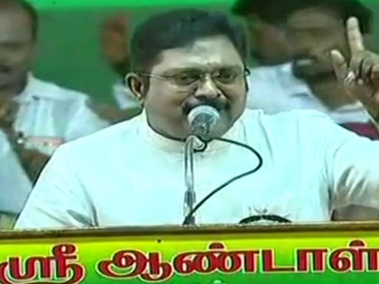 TTV Dhinakaran launched new party Amma Makkal Munetra Kazhagam, know updates | तमिलनाडुः AIADMK से बागी टीटीवी दिनाकरन ने बनाई नई पार्टी, झंडे पर 'अम्मा' की तस्वीर