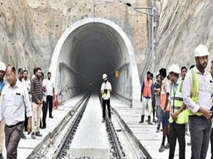 272 km rail line from Jammu to Kashmir will start soon, 105 km will pass through the tunnel inside the mountains | जम्मू से कश्मीर तक 272 किमी रेल लाइन की जल्द होगी शुरुआत, सफर में 105 किमी पहाड़ों के अंदर सुरंग से गुजरेंगे, जानिए