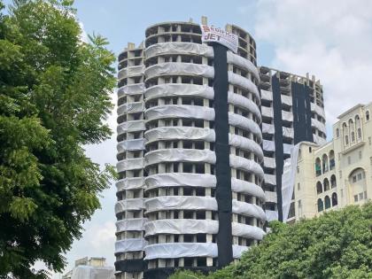 Twin Tower Demolition More than 400 police personnel 8 ambulances 4 fire tenders will be present on the spot | Twin Tower Demolition: 400 से अधिक पुलिस कर्मी, 8 एंबुलेंस, 4 फायर टेंडर मौके पर रहेंगे मौजूद, 3100 गाड़ियां को खाली कराना बाकी, जानें यहां पूरी जानकारी