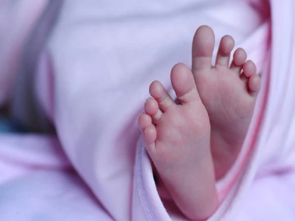 china women gives birth twins but children have different father | महिला ने दिया जुड़वा बच्चों को जन्म लेकिन पिता हैं अलग-अलग, सामने आया हैरान करने वाला सच