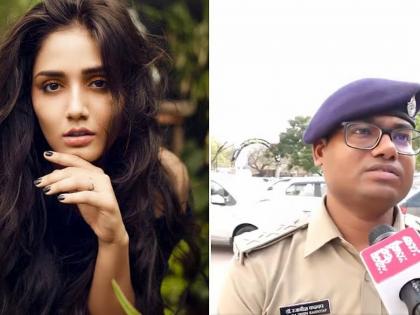 watch Twisha Sharma Death Case Bhopal Court Rejects Anticipatory Bail Absconding Lawyer-Husband Samarth Singh Police Offer ₹10,000 Reward Arrest Video | Twisha Sharma Death Case: 10000 रुपये इनाम की घोषणा, फरार वकील-पति समर्थ सिंह की अग्रिम जमानत याचिका खारिज, पासपोर्ट रद्द करने की प्रक्रिया जारी, वीडियो watch Twisha Sharma Death Case Bhopal Court Rejects Anticipatory Bail Absconding Lawyer-Husband Samarth Singh Police Offer ₹10,000 Reward Arrest Video | Twisha Sharma Death Case: 10000 रुपये इनाम की घोषणा, फरार वकील-पति समर्थ सिंह की अग्रिम जमानत याचिका खारिज, पासपोर्ट रद्द करने की प्रक्रिया जारी, वीडियो