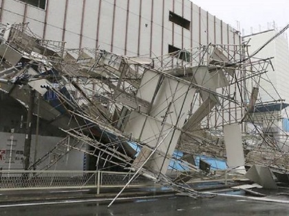 typhoon jebi hit japan 8 dead many more injured worst typhoon after 1993 | जापान में आया 25 साल का सबसे शक्तिशाली तूफान जेबी, आठ लोगों की हुई मौत