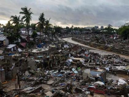 Typhoon Kalmaegi 241 people dead 127 missing 2 million people affected 5-6 lakh villagers displaced Philippine President Ferdinand Marcos Jr declares emergency | Typhoon Kalmaegi: 241 लोगों की मौत, 127 लोग लापता, 20 लाख लोग प्रभावित और 5.6 लाख ग्रामीण विस्थापित, आपातकाल की घोषणा Typhoon Kalmaegi 241 people dead 127 missing 2 million people affected 5-6 lakh villagers displaced Philippine President Ferdinand Marcos Jr declares emergency | Typhoon Kalmaegi: 241 लोगों की मौत, 127 लोग लापता, 20 लाख लोग प्रभावित और 5.6 लाख ग्रामीण विस्थापित, आपातकाल की घोषणा