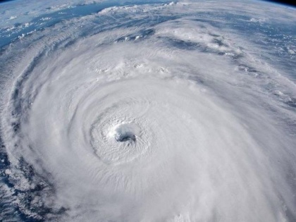 After the Philippines, now Super Typhoon reached China, more than 400 canceled flights | फिलीपींस के बाद अब चीन पहुंचा सुपर टाइफून, 400 से अधिक उड़ानें रद्द
