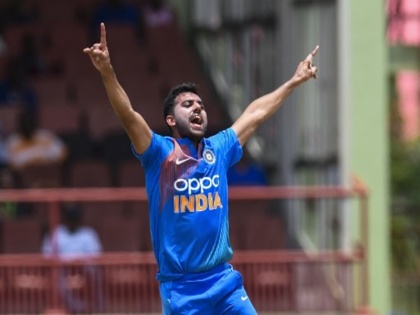 IND vs WI: Virat Kohli praises Chahar brothers for outstanding bowling performance | IND vs WI: चाहर बंधुओं ने झटके 6 में से 4 विकेट, कप्तान कोहली ने तारीफों के बांधे पुल