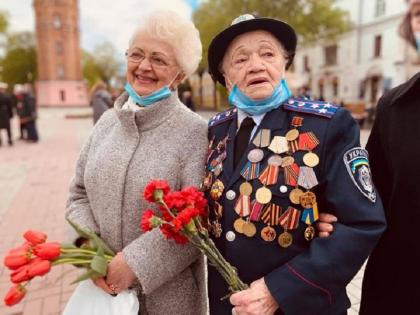 98-year-old Ukrainian woman wants to fight war against Russia, expressed her desire to join the army | 98 साल की यूक्रेनी महिला रूस के खिलाफ लड़ना चाहती हैं जंग, द्वितीय विश्व युद्ध में भी ले चुकी हैं हिस्सा