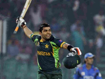 Pakistan batsman Umar Akmal fined for late night outing during Australia ODIs | दुबई में देर रात पार्टी कर रहे थे उमर अकमल, पीसीबी ने लगाया जुर्माना