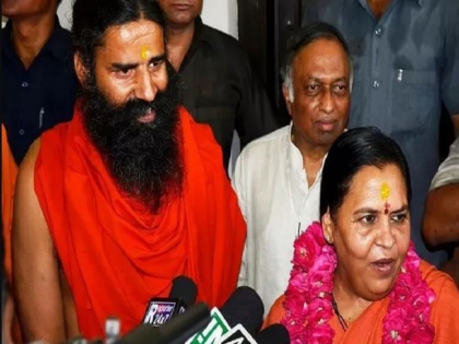 Uma Bharti write letter to Baba ramdev for Nitin gadkari and clean ganga issue | रामदेव के बयान से आहत उमा भारती ने दिया 3 पन्ने का जवाब, योग गुरु बोले- हम भाई-बहन हैं