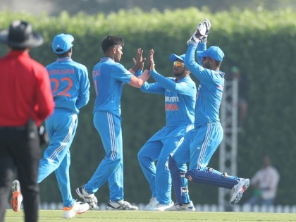 Under 19 Asia Cup India won 10 wkts Raj Limbani 9-1 over 13 runs 7 wickets Nepal team got 52 runs out in 22-1 overs Team India reached semi-finals after achieving target in 7-1 overs know score board | Under 19 Asia Cup: कमाल की गेंदबाजी, 13 रन देकर 7 विकेट, नेपाल की टीम 22.1 ओवर में 52 रन आउट, 7.1 ओवर में लक्ष्य हासिल कर सेमीफाइनल में टीम इंडिया, जानें स्कोर बोर्ड