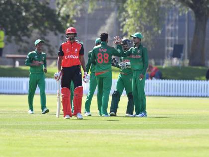 bangladesh and england under 19 cricket world cup | अंडर-19 विश्व कप : इंग्लैंड-बांग्लादेश का विजयी आगाज, मिली जीत