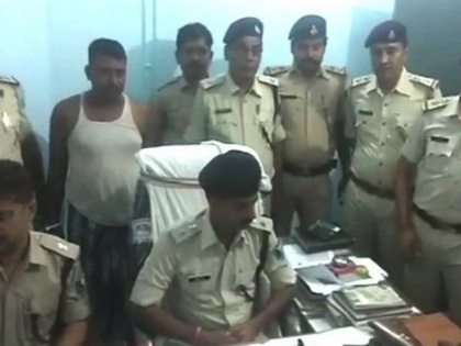 Bihar: Police arrested a man from Munger, three AK-47 rifles recovered | बिहार: मुंगेर से पुलिस ने एक शख्स को किया गिरफ्तार, तीन AK-47 राइफल हुईं बरामद