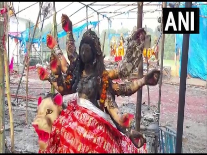 Durga Puja pandal up Bhadohi 3 people including 2 children died due to massive fire 52 scorched | UP: भदोही के दुर्गा पूजा पंडाल में हुआ बड़ा हादसा, भीषण आग लगने से 3 बच्चे समेत 2 महिलाओं की हुई मौत, 64 झुलसे