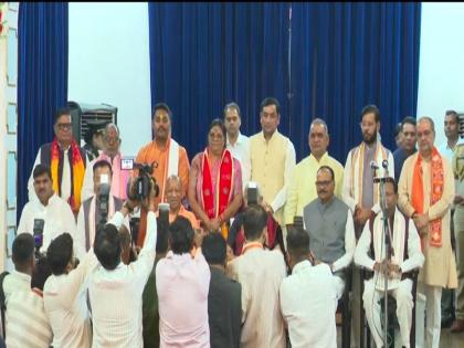 UP Cabinet Expansion: Yogi Cabinet Expanded; Six New Ministers Inducted, Two Ministers of State Promoted | UP Cabinet Expansion: योगी मंत्रिमंडल का हुआ विस्तार, छह नए मंत्री हुए शामिल, दो राज्य मंत्रियों को मिला प्रमोशन UP Cabinet Expansion: Yogi Cabinet Expanded; Six New Ministers Inducted, Two Ministers of State Promoted | UP Cabinet Expansion: योगी मंत्रिमंडल का हुआ विस्तार, छह नए मंत्री हुए शामिल, दो राज्य मंत्रियों को मिला प्रमोशन