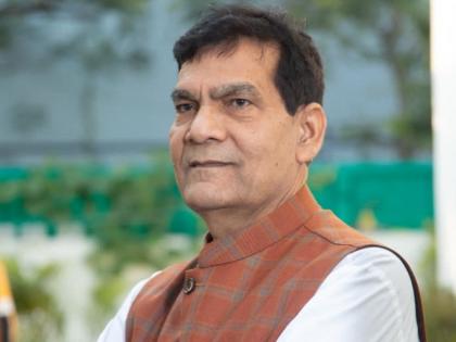 bihar polls 125 units electricity free in Bihar Electricity be free only when it comes UP Energy Minister AK Sharma took dig CM Nitish | बिहार में 125 यूनिट बिजली फ्री?, बिजली जब आएगी तभी फ्री होगी ना, यूपी के ऊर्जा मंत्री एके शर्मा ने सीएम नीतीश पर किया तंज bihar polls 125 units electricity free in Bihar Electricity be free only when it comes UP Energy Minister AK Sharma took dig CM Nitish | बिहार में 125 यूनिट बिजली फ्री?, बिजली जब आएगी तभी फ्री होगी ना, यूपी के ऊर्जा मंत्री एके शर्मा ने सीएम नीतीश पर किया तंज