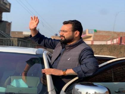 UP MLA Aman Mani Tripathi tricks authorities using CM Yogi's name to travel Badrinath, FIR register | सीएम योगी के मृत पिता के नाम पर MLA अमनमणि त्रिपाठी धोखाधड़ी कर निकले थे बदरीनाथ की यात्रा पर, नेता सहित 12 लोगों पर FIR दर्ज UP MLA Aman Mani Tripathi tricks authorities using CM Yogi's name to travel Badrinath, FIR register | सीएम योगी के मृत पिता के नाम पर MLA अमनमणि त्रिपाठी धोखाधड़ी कर निकले थे बदरीनाथ की यात्रा पर, नेता सहित 12 लोगों पर FIR दर्ज