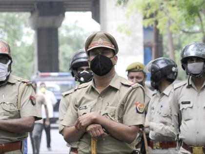 UP Police Constable Bharti Exam LIVE 15 people arrest for planning copying police and local administration alert in the entire state | UP Police Constable Bharti Exam LIVE: नकल की योजना बनाते 15 लोग अरेस्ट, पूरे प्रदेश में पुलिस व स्थानीय प्रशासन सतर्क UP Police Constable Bharti Exam LIVE 15 people arrest for planning copying police and local administration alert in the entire state | UP Police Constable Bharti Exam LIVE: नकल की योजना बनाते 15 लोग अरेस्ट, पूरे प्रदेश में पुलिस व स्थानीय प्रशासन सतर्क