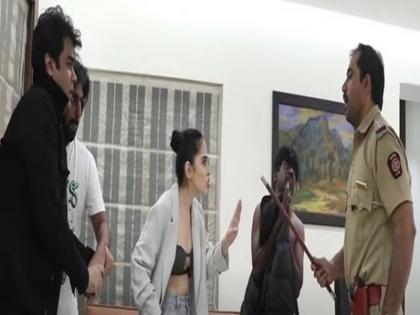 Police caught actress model Urfi Javed making adult film The incident came light after rohit gupta instagram video went viral bollywood news | उर्फी जावेद को एडल्ट फिल्म बनाते वक्त पुलिस ने पकड़ा? वीडियो वायरल होने के बाद घटना का हुआ खुलासा, जानें पूरा मामला Police caught actress model Urfi Javed making adult film The incident came light after rohit gupta instagram video went viral bollywood news | उर्फी जावेद को एडल्ट फिल्म बनाते वक्त पुलिस ने पकड़ा? वीडियो वायरल होने के बाद घटना का हुआ खुलासा, जानें पूरा मामला