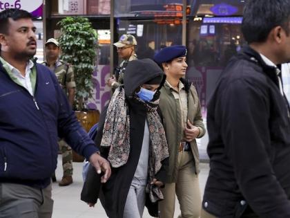 US Deports Indians Special policy needed humanitarian solution to illegal migration blog Shobhana Jain illegal Indian immigrants deported US handcuffed on flight | US Deports Indians: अवैध प्रवासन के मानवीय हल के लिए विशेष नीति की जरूरत