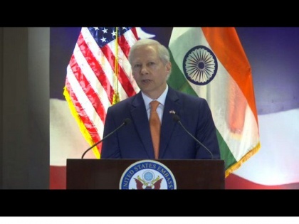 U.S. Mission in India strongly condemns on Pulwama terrorist attack US stands alongside India | अमेरिका ने पुलवामा आतंकी हमले की कड़ी निंदा की, कहा- आतंकवाद की लड़ाई में हम भारत के साथ खड़े हैं