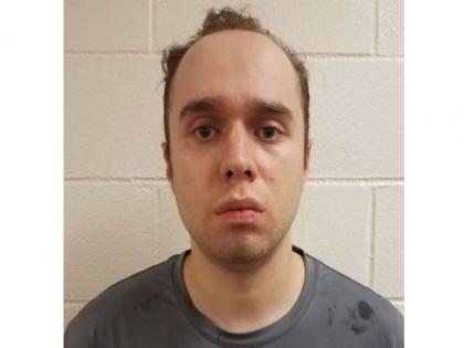 US millionaire built deadly secret tunnels over North Korea fear | उत्तर कोरिया के खौफ की वजह से ये बिजनेसमैन बनवा रहा था गुप्त सुरंग, पहुंच गया जेल    