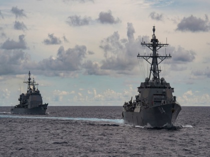 United States US Navy war exercise in south china sea after trolls Chinese media | अमेरिका ने चीन को दिखाया आईना, ड्रैगन की धमकी पर US नेवी ने पहले लिए मजे फिर किया युद्धाभ्यास