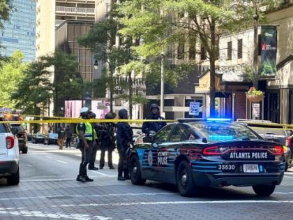 Atlanta food court shot Gunman wounds 3 in Atlanta before being shot by officer police say | Atlanta food court shot: कहासुनी और बंदूक निकालकर धड़ाधड़ चला दी गोली, अटलांटा 'फूड कोर्ट' में बंदूकधारी ने तीन लोगों को गोली मारी, आखिर कारण