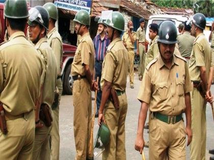 up police gives red corner notice to 740 people on muharram in sambhal district | UP: पहली बार पुलिस ने मोहर्रम पर जारी किए 740 लोगों को चिन्हित कर रेड कार्ड नोटिस 