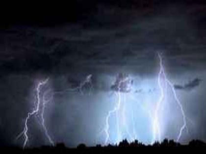 28 peoples died in uttar pradesh due to heavy hailstorm and rainfall cm yogi adityanath announced 4 lakhs compensation | उत्तर प्रदेश में आसमान से बरसी आफत, आंधी-तूफान से 28 लोगों की मौत, CM योगी ने किया मुआवजे का ऐलान