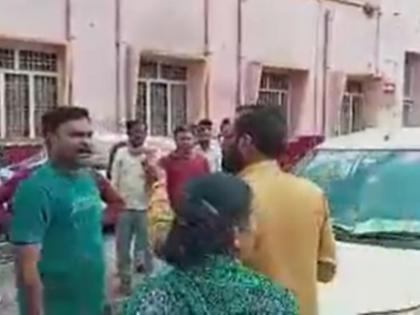 Uttar Pradesh Ambulance stopped by BJP leader's Umesh Mishra car Patient's death victim's family also threatened | उत्तर प्रदेश: बीजेपी नेता की कार ने एम्बुलेंस को रोका; मरीज की मौत, पीड़ित परिवार को भी धमकाया