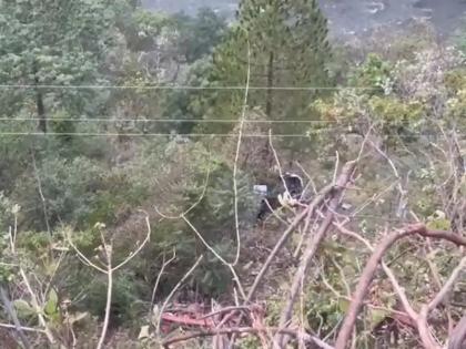 Uttarakhand bus Accident 15 bodies have been recovered so far after a bus carrying 28 pilgrims fell into a gorge near Damta in Uttarkashi district | उत्तराखंड: उत्तरकाशी में बड़ा सड़क हादसा, यमुनोत्री हाईवे पर गहरी खाई में गिरी बस, 22 तीर्थयात्रियों की मौत, 6 घायल Uttarakhand bus Accident 15 bodies have been recovered so far after a bus carrying 28 pilgrims fell into a gorge near Damta in Uttarkashi district | उत्तराखंड: उत्तरकाशी में बड़ा सड़क हादसा, यमुनोत्री हाईवे पर गहरी खाई में गिरी बस, 22 तीर्थयात्रियों की मौत, 6 घायल