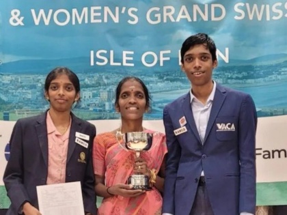 Vaishali Rameshbabu becomes India's 84th Grandmaster and 3rd Women Grandmaster Praggnanand and Vaishali became world's first brother-sister Grandmaster pair | Vaishali Rameshbabu Grandmaster 2023: दुनिया की पहली भाई-बहन ग्रैंडमास्टर जोड़ी, प्रज्ञानानंद और वैशाली रचा इतिहास