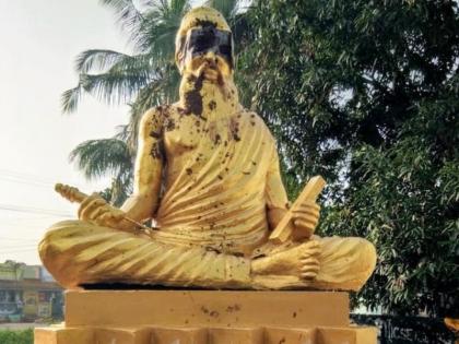 Statue of Thiruvalluvar demolished in Tamil Nadu, demands action from police | तमिलनाडु में तोड़ी गयी तिरुवल्लुवर की प्रतिमा, पुलिस से कार्रवाई की मांग Statue of Thiruvalluvar demolished in Tamil Nadu, demands action from police | तमिलनाडु में तोड़ी गयी तिरुवल्लुवर की प्रतिमा, पुलिस से कार्रवाई की मांग