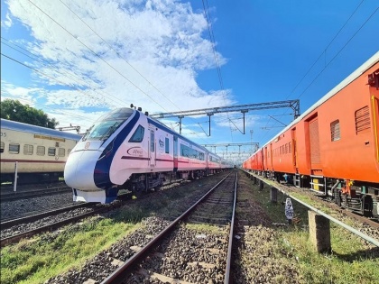 Budget 2024: Railways will establish 3 major economic corridors, Vande Bharat sleeper train will run on the tracks by the end of next year | Budget 2024: रेलवे 3 प्रमुख आर्थिक गलियारों की स्थापना करेगा, वंदे भारत स्लीपर ट्रेन अगले साल के अंत तक दौड़ेगी पटरियों पर