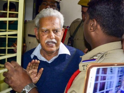In view of the deteriorating condition of the accused Varavara Rao in the Elgar Parishad case, the lawyer sought permanent bail from the Bombay High Court | एल्गार परिषद मामले में आरोपी वरवर राव की बिगड़ती हालत को देखते हुए वकील ने बॉम्बे हाईकोर्ट से मांगी स्थायी जमानत