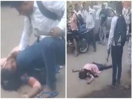 Vasai Murder Video: A man killed a woman in the market with a spanner, stood near the dead body and asked- 'Why did you do this to me' | Vasai Murder Video: एक शख्स ने सरे बाजार में स्पैनर से महिला की हत्या की, लाश के पास खड़ा होकर पूछा- 'ऐसा मेरे साथ क्यों किया'